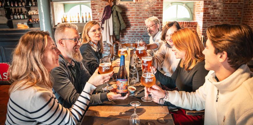 Le restaurant dans la brasserie traditionnelle Le Vivat à Le Cateeau-Cambrésis