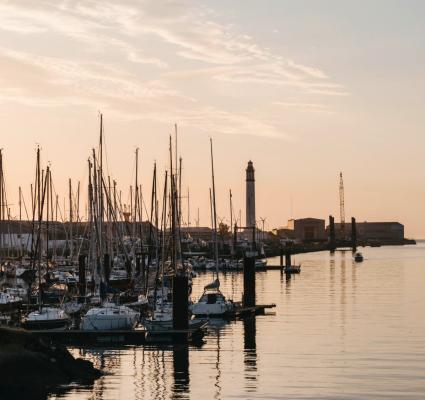 Port de Dunkerque au couchée de soleil